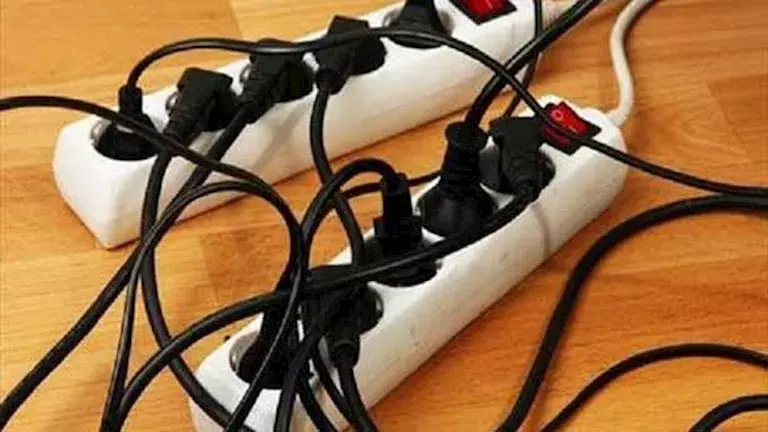 لتقليل فاتورة الكهرباء.. 7 أجهزة افصلها من الكهرباء قبل النوم